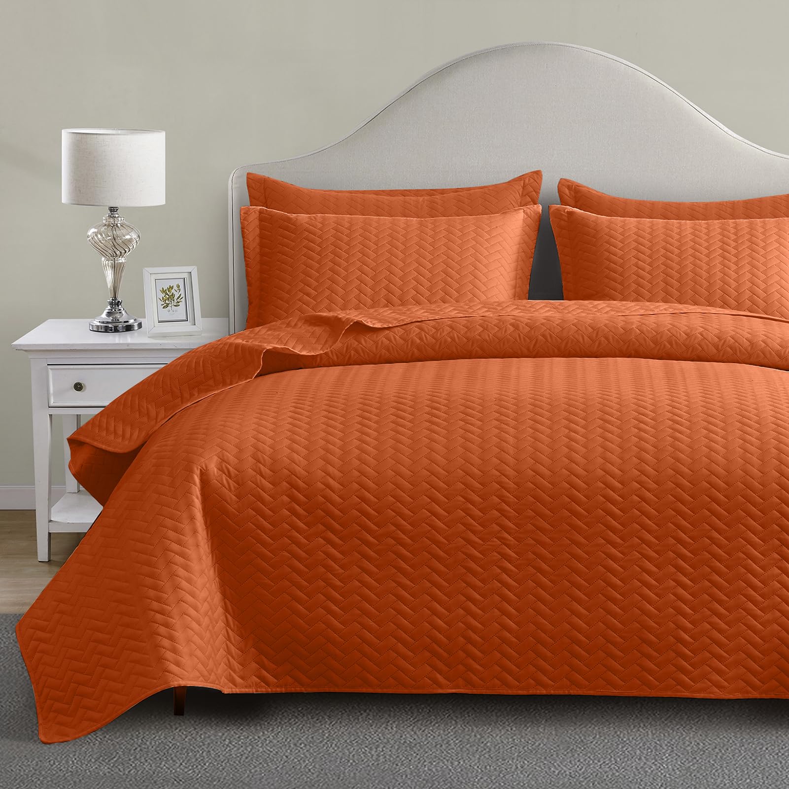 Maple&Stone Quilt Set Queen Size, Burnt Orange Lightweight Bedspread Ultrasonic Chevron Pattern Light Coverlet For All Season Co